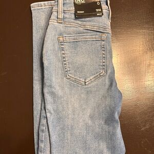 INC International Concepts Light Wash Skinny Jeans. Size 0